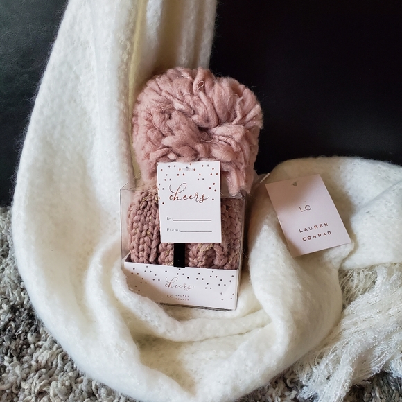 LC Lauren Conrad Accessories - NWT Bundle Of LC Lauren Conrad Scarf And Beanie